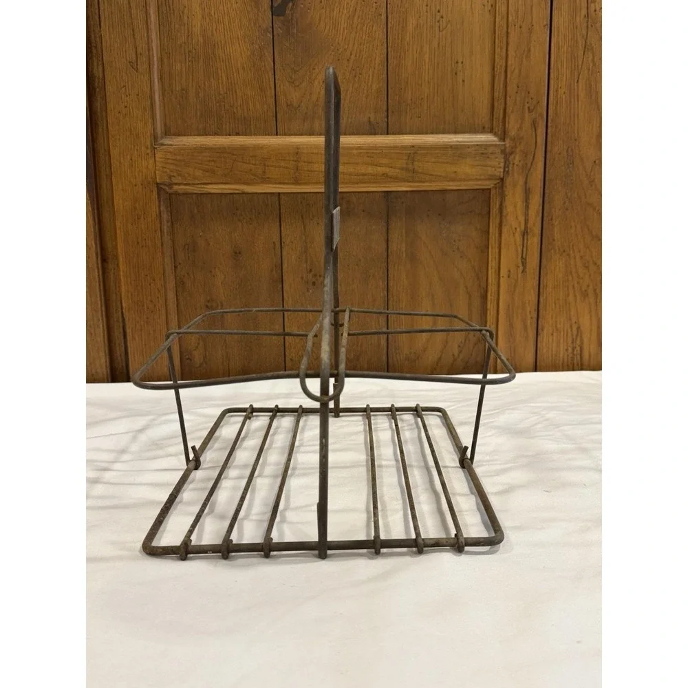 VTG Metal Milk Wire Holder 1980's Carnation With Handle